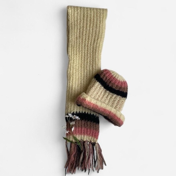 SOLD - Picture 2 of 7